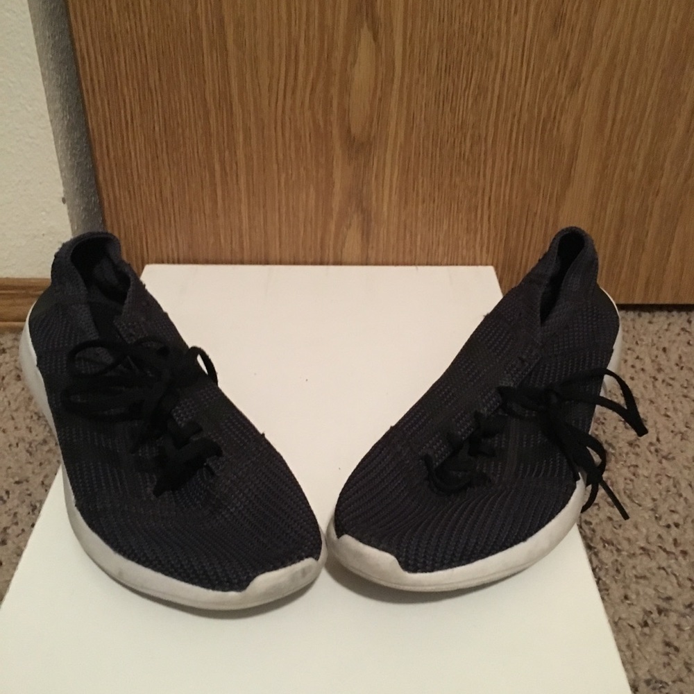 ***MOVING SALE***Adidas Runners.